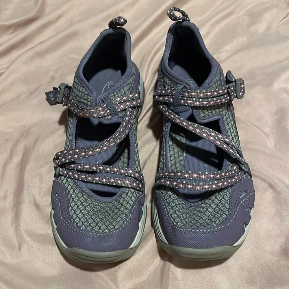 Chaco water shoes. Size 7. Worn once. EUC